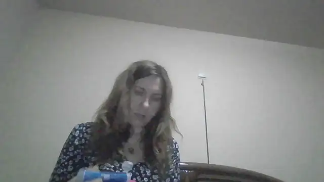 JasmineGlamour online show from December 22, 2025, 8:53 pm