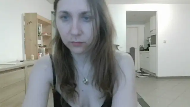 JasmineGlamour online show from May 12, 2026, 4:09 am