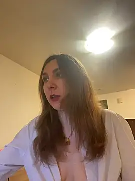 JasmineGlamour online show from June 13, 2026, 9:24 pm
