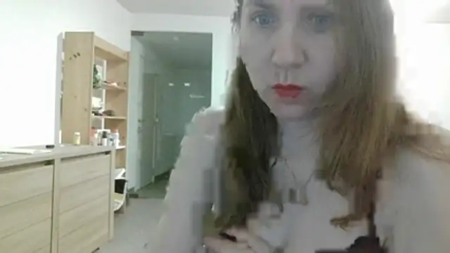 JasmineGlamour online show from May 16, 2026, 1:04 am