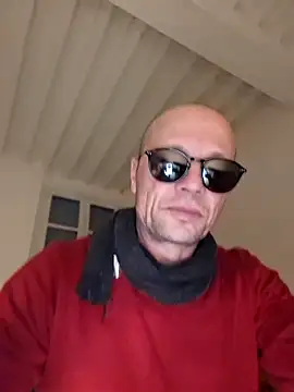 wedge75 online show from April 13, 2026, 2:10 pm