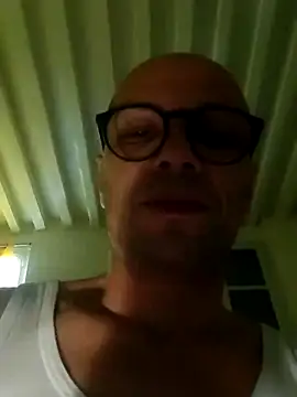 wedge75 online show from September 16, 2025, 2:07 pm