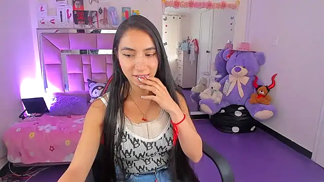 AriadnaCappelletty online show from April 11, 2026, 4:43 pm