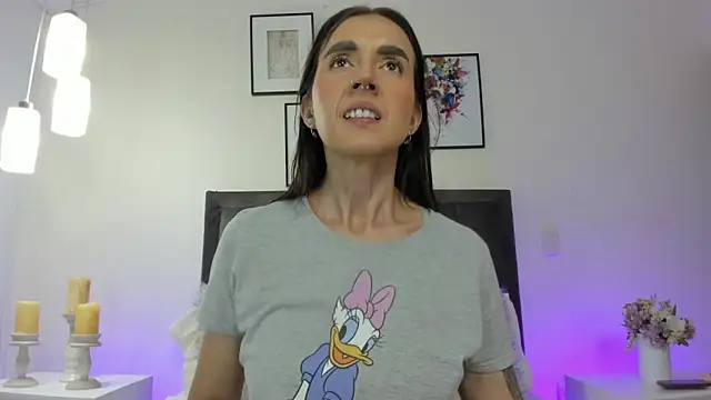 helen mooree online show from May 12, 2026, 12:55 pm