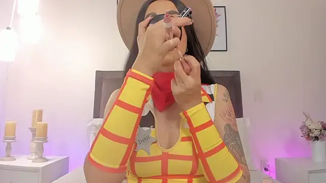 helen mooree online show from October 11, 2025, 1:34 pm