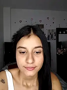 Snapshot of floweer_ chatting on October 26, 2025, 8:20 pm floweer  online show from October 26, 2025, 8:20 pm