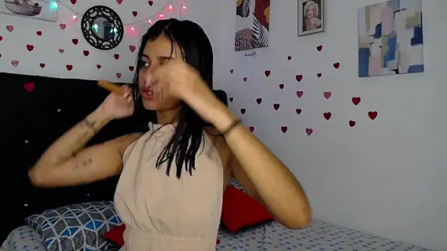 Snapshot of floweer_ chatting on February 27, 2025, 6:31 pm floweer  online show from February 27, 2025, 6:31 pm