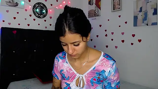 Snapshot of floweer_ chatting on March 7, 2025, 1:51 pm floweer  online show from March 7, 2025, 1:51 pm