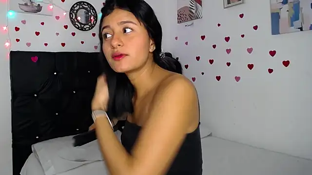 Snapshot of floweer_ chatting on February 21, 2025, 2:06 pm floweer  online show from February 21, 2025, 2:06 pm