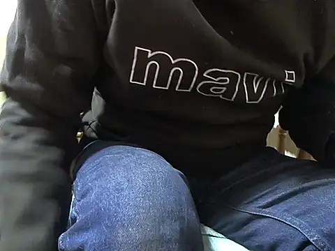 Snapshot of zormen355 chatting on October 31, 2025, 6:37 pm zormen355 online show from October 31, 2025, 6:37 pm