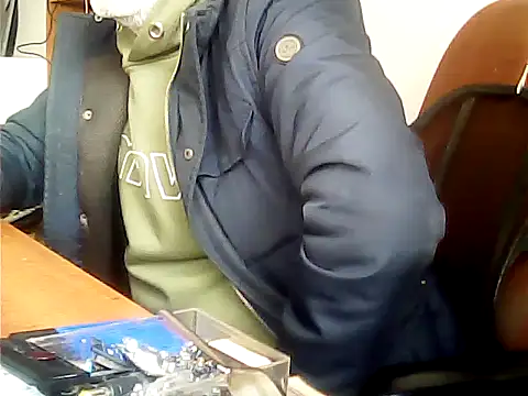 Snapshot of zormen355 chatting on October 16, 2025, 9:50 am zormen355 online show from October 16, 2025, 9:50 am