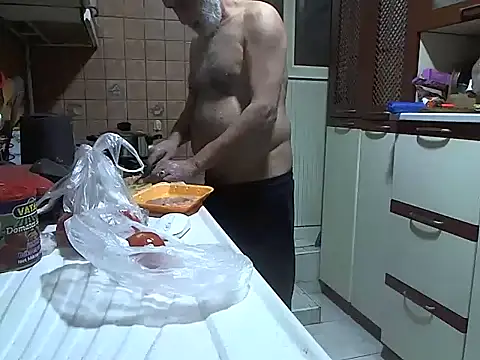 Snapshot of zormen355 chatting on April 12, 2026, 8:01 pm zormen355 online show from April 12, 2026, 8:01 pm