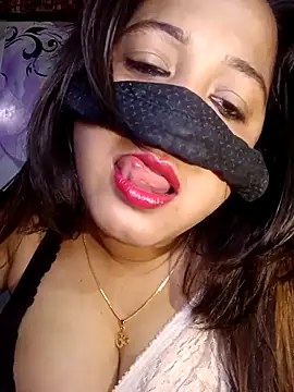 Snapshot of albelasummi702 chatting on December 17, 2025, 1:32 am albelasummi702 online show from December 17, 2025, 1:32 am