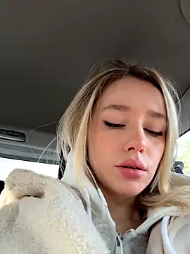 SSSATIVA model online show from November 2, 2025, 12:26 am