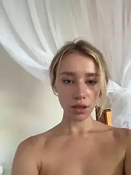 SSSATIVA model online show from December 20, 2024, 6:40 am