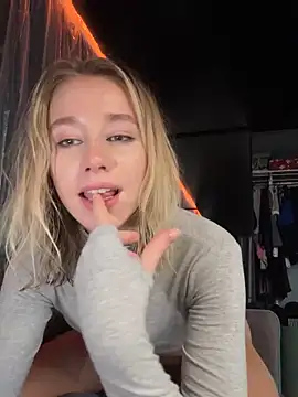 SSSATIVA model online show from March 12, 2025, 4:19 am
