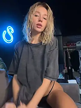 SSSATIVA model online show from February 21, 2025, 11:10 pm