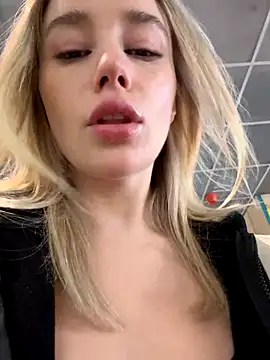 SSSATIVA model online show from November 21, 2025, 4:44 am