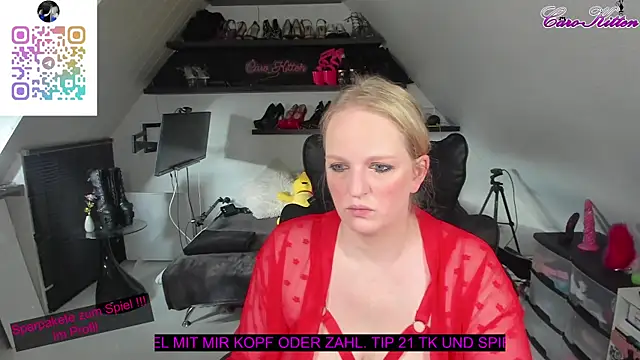 Snapshot of caro_kitten chatting on October 18, 2025, 10:06 am caro kitten online show from October 18, 2025, 10:06 am