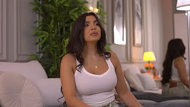 NicoleCellini online show from March 27, 2026, 7:26 pm