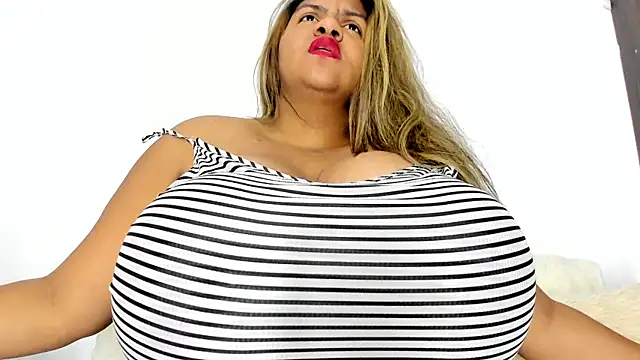 bigmom69  online show from May 6, 2026, 1:20 am