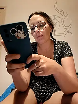 Jade Emeraud online show from March 20, 2026, 1:34 pm