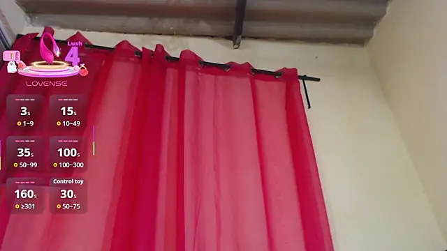 Snapshot of RominaFiore_ chatting on February 13, 2026, 12:21 am RominaFiore online show from February 13, 2026, 12:21 am