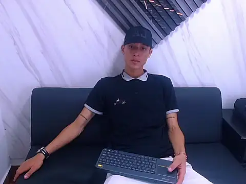 james bronow online show from January 12, 2026, 6:04 pm