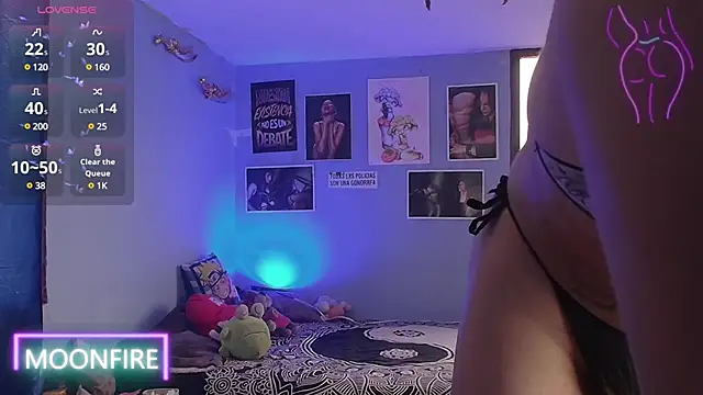 Snapshot of moonfiredancer chatting on January 16, 2025, 10:23 pm moonfiredancer online show from January 16, 2025, 10:23 pm