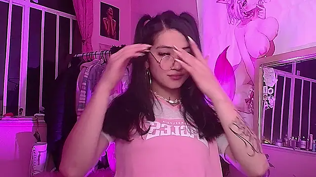 Snapshot of moonfiredancer chatting on September 25, 2025, 3:01 am moonfiredancer online show from September 25, 2025, 3:01 am