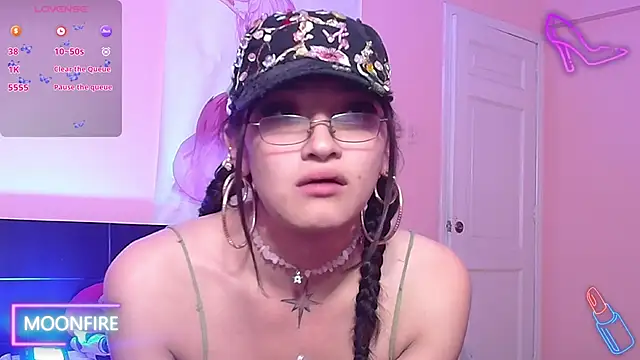 moonfiredancer online show from December 5, 2025, 3:16 am