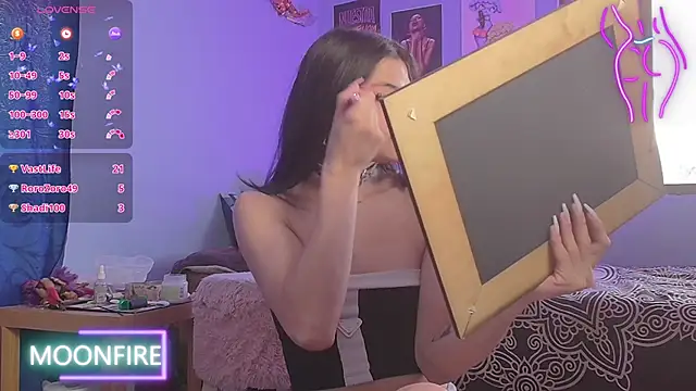 Snapshot of moonfiredancer chatting on February 1, 2025, 11:31 am moonfiredancer online show from February 1, 2025, 11:31 am