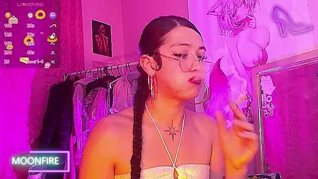 Snapshot of moonfiredancer chatting on September 29, 2025, 4:19 am moonfiredancer online show from September 29, 2025, 4:19 am