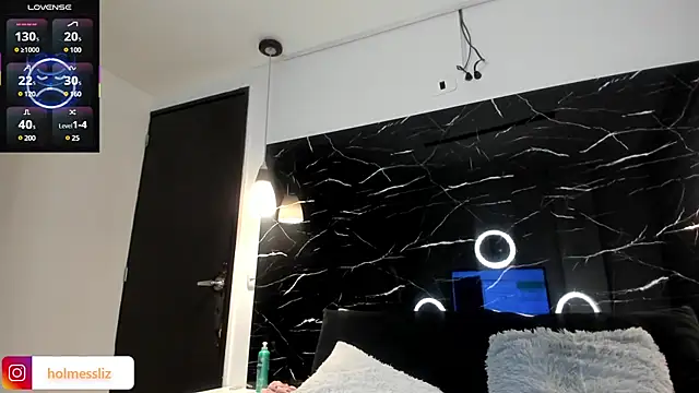 LIZ HOLMES online show from March 18, 2025, 10:28 am