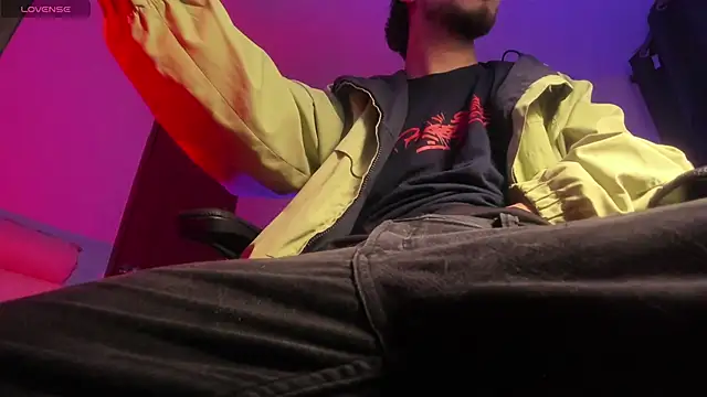 s sven03 online show from December 19, 2025, 11:18 pm