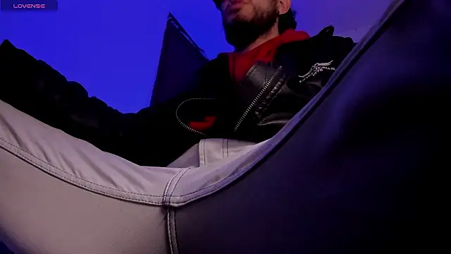 s sven03 online show from February 10, 2026, 2:54 am