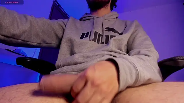 s sven03 online show from February 3, 2026, 8:08 am