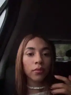 Snapshot of pretty_pettite chatting on December 22, 2025, 11:05 pm pretty pettite online show from December 22, 2025, 11:05 pm