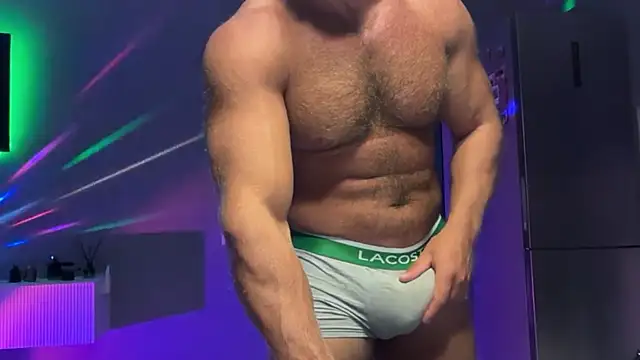 KarlosRichi online show from October 27, 2025, 5:47 pm