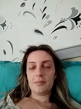 SophyGirl online show from December 19, 2025, 1:02 pm