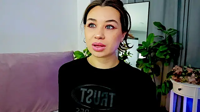 divetagrace online show from February 9, 2026, 7:34 pm