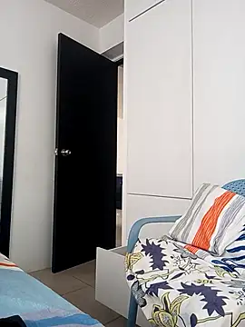 rossgreen77 online show from November 17, 2025, 6:56 pm