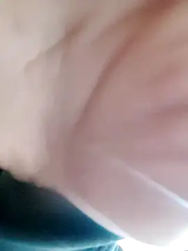 Snapshot of angelie_3 chatting on November 14, 2025, 3:10 am angelie 3 online show from November 14, 2025, 3:10 am