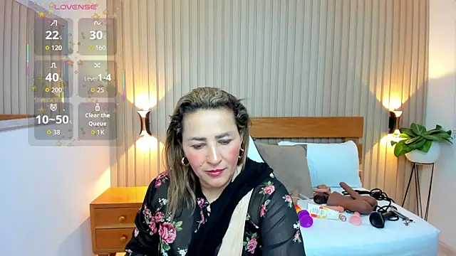 luciana ballesteros  online show from May 21, 2026, 12:24 pm