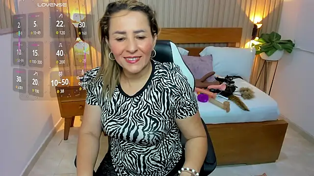 luciana ballesteros  online show from May 28, 2026, 12:00 pm