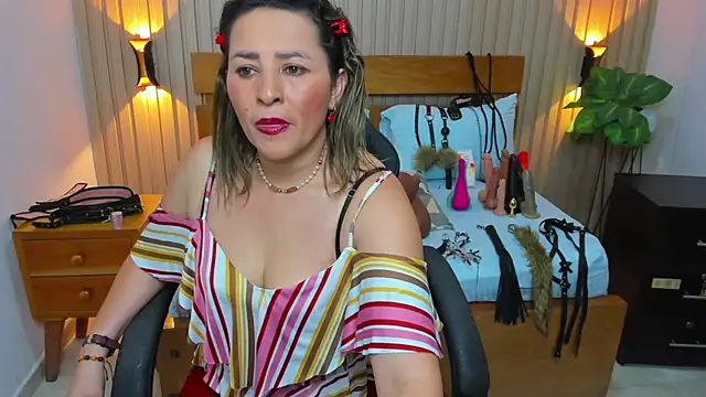 Snapshot of luciana_ballesteros_ chatting on September 11, 2025, 12:27 pm luciana ballesteros online show from September 11, 2025, 12:27 pm