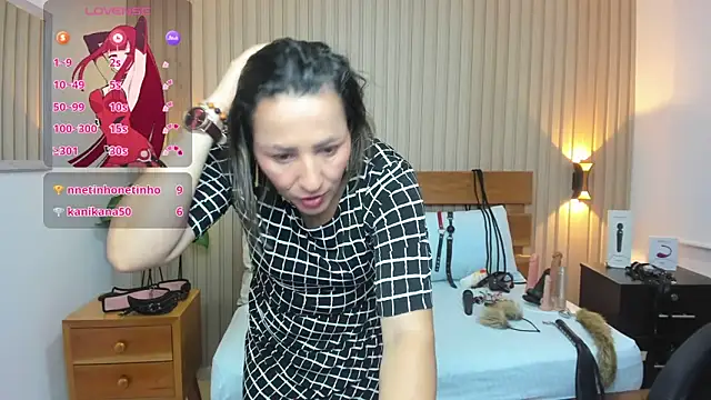 Snapshot of luciana_ballesteros_ chatting on March 7, 2025, 3:18 pm luciana ballesteros online show from March 7, 2025, 3:18 pm