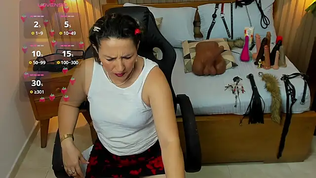 Snapshot of luciana_ballesteros_ chatting on October 4, 2025, 12:39 pm luciana ballesteros online show from October 4, 2025, 12:39 pm