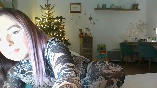 Snapshot of lyajoliee chatting on January 5, 2025, 8:31 pm lyajoliee online show from January 5, 2025, 8:31 pm