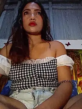 prettybella4u online show from June 14, 2026, 1:23 pm